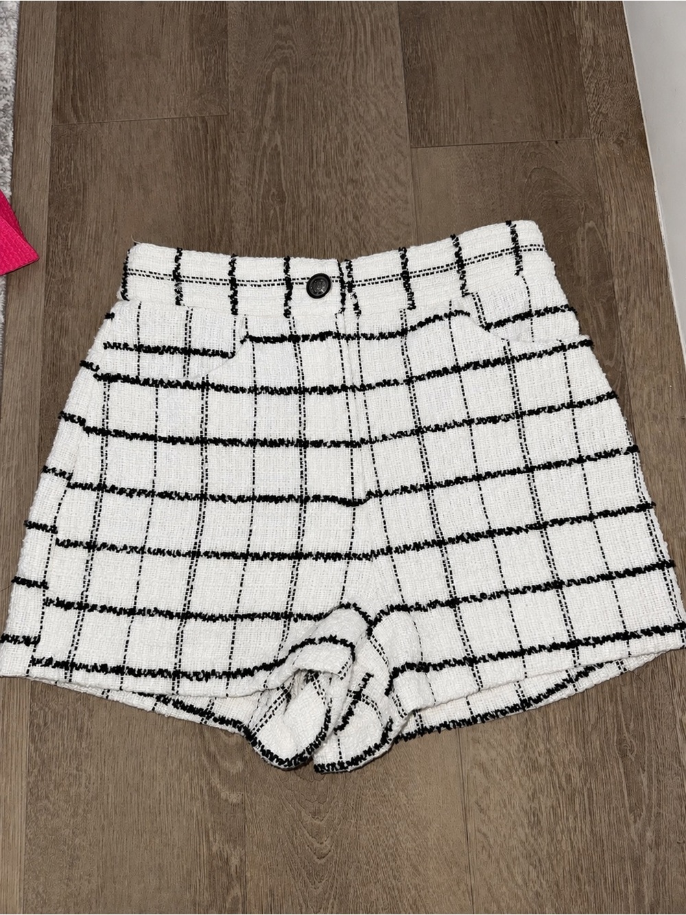 Zara White Plaid Knit High-Waist Shorts